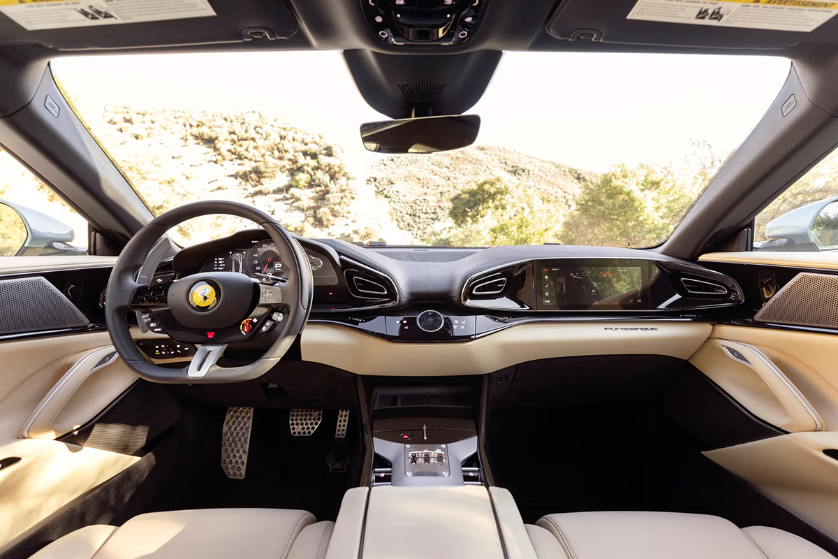 interior-ferrari
